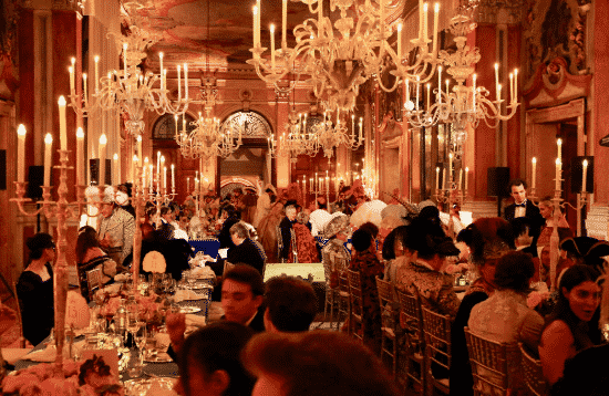 These are the articles that have caught our attention this week. New York Social Diary Carnival Gala in Venice