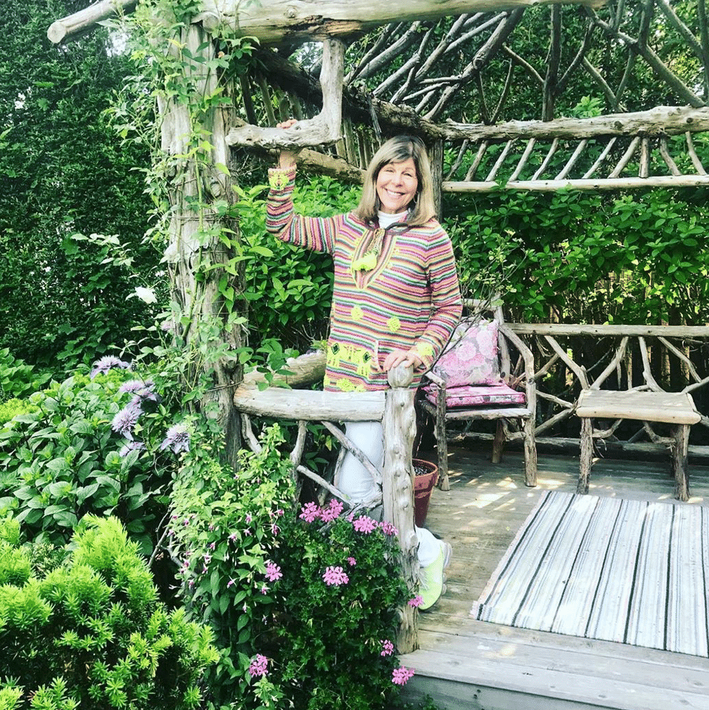 Jamee Gregory in her garden Southampton, how to be a good houseguest.  