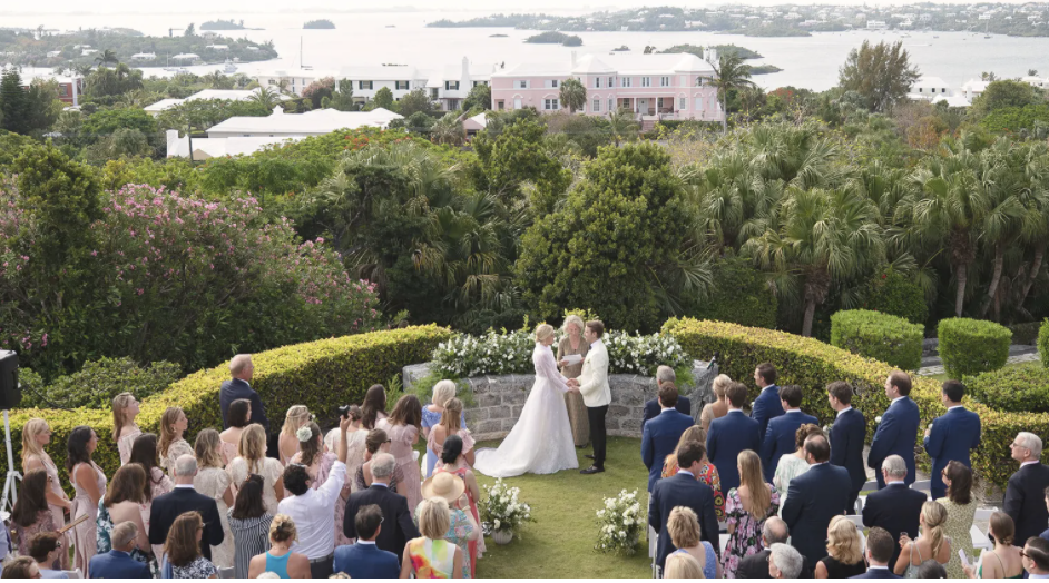 Adam Klopp and Meghan Horstman, Wedding in Bermuda Coral Beach Club 