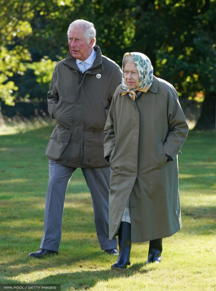 What2wearwhere Karen klopp Weekly Fave 5 Town and Country Queen Elizabeth is being monitored.