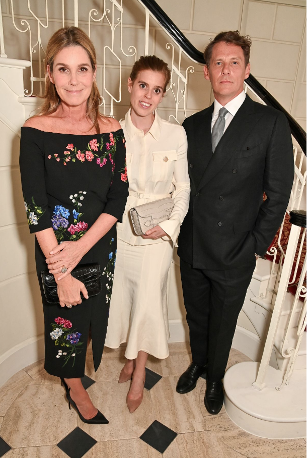 What2wearwhere Karen klopp Weekly Fave  Princess Beatrice and Princess Eugenie Attend an Intimate Dinner in London
T&C got an exclusive look inside the event celebrating the upcoming Mark Cross for Aerin capsule collection.